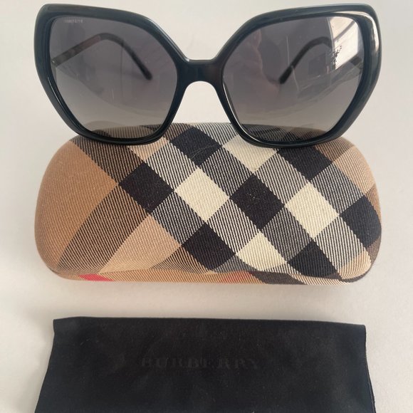 Burberry Sunglasses (B 4122) - Picture 1 of 4